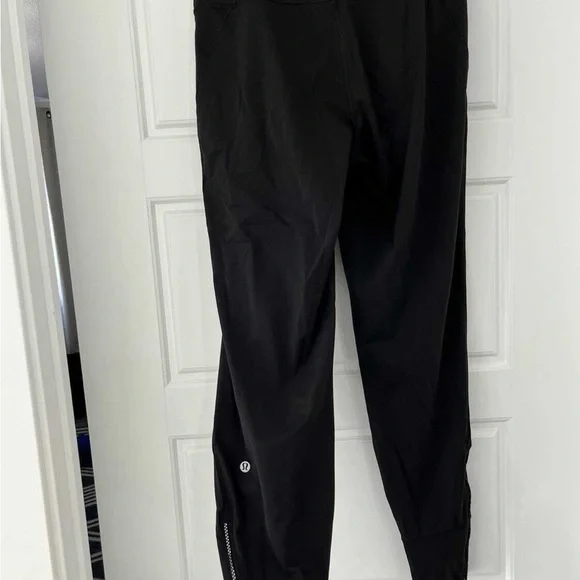 Lululemon Fresh Tracks Pant size 6 - Picture 3 of 5